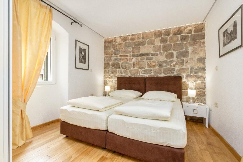 Guesthouse Imperator سبليت المظهر الخارجي الصورة